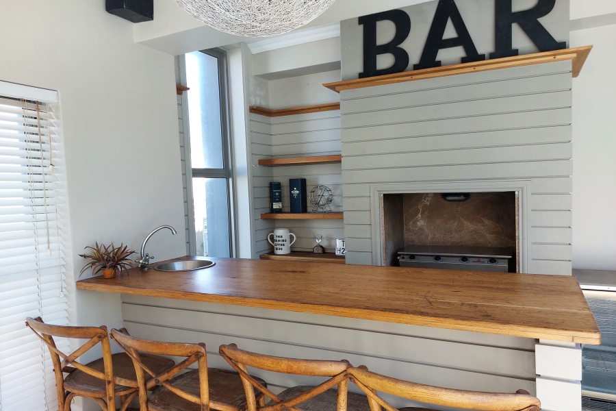 6 Bedroom Property for Sale in Myoli Beach Western Cape